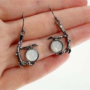 Witch Hand Orb Earrings Silver Tone Claw Crystal Ball Goth Dangle